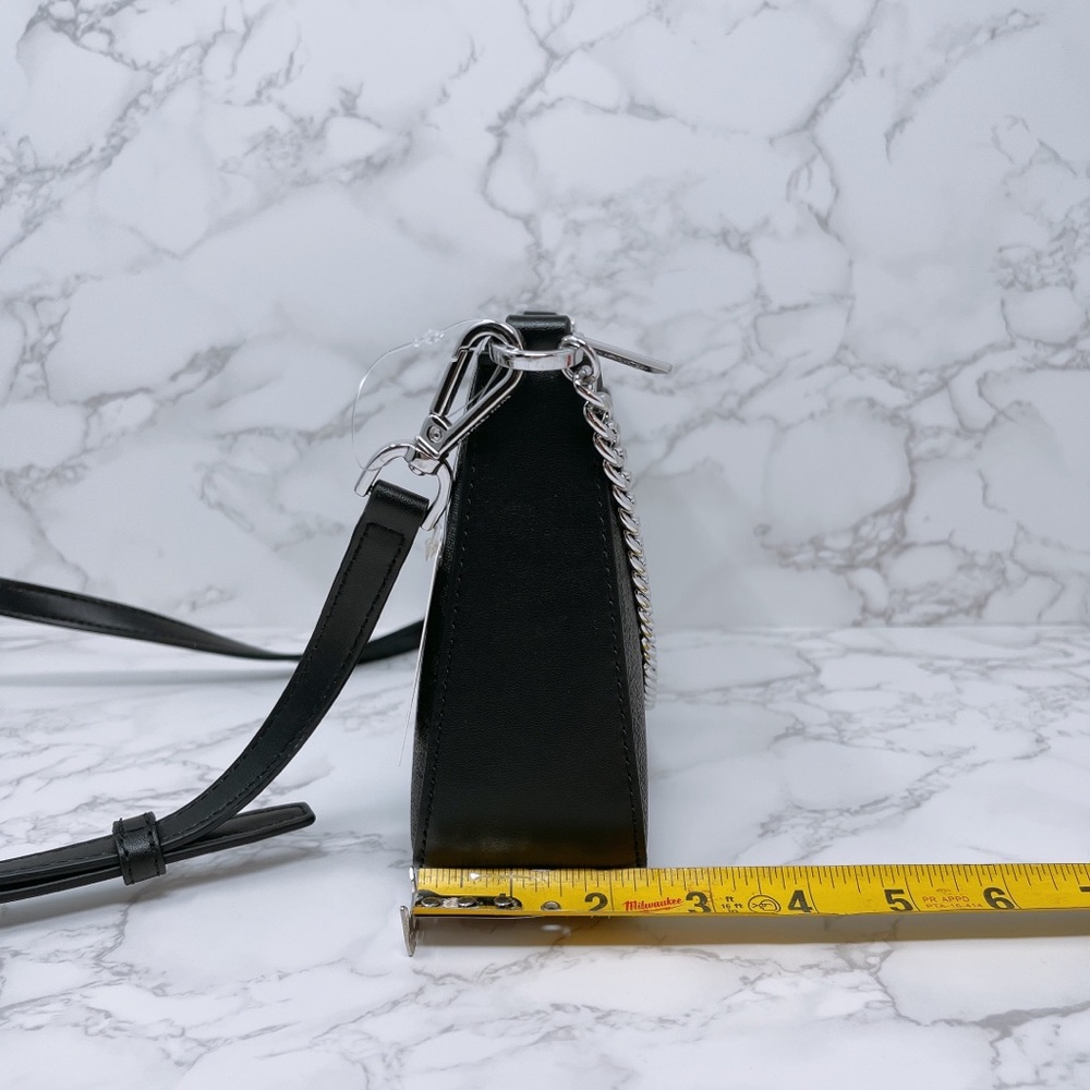 Michael Kors zip crossbody - Picture 3 of 7